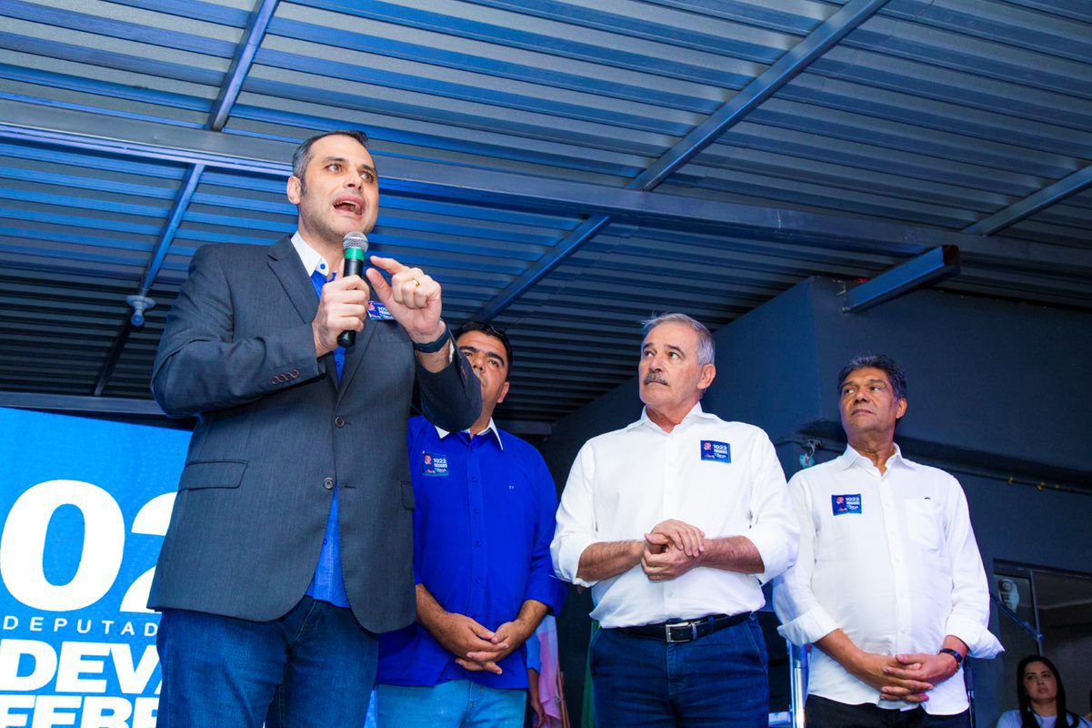 Igreja Universal declara apoio a Guerino Zanon Bispo afirma que fiéis serão um “exército que marchará com Guerino até o fim”.