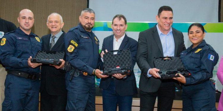 Prefeito Bruno anuncia quase R$ 5 milhões em investimentos na segurança pública