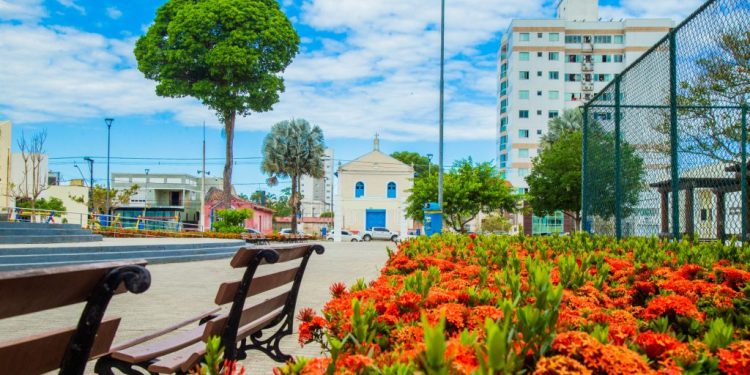 Prefeitura realiza obras de reforma e revitalização na Praça 22 de Agosto