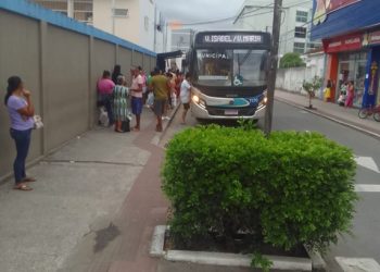 Ponto de ônibus melhor para os usuários