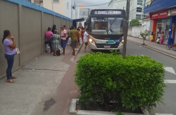 Ponto de ônibus melhor para os usuários
