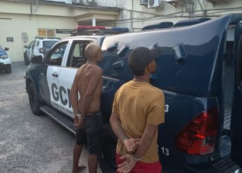 Dupla é presa em flagrante após furtar cabos de cobre em loja de veículos em Linhares