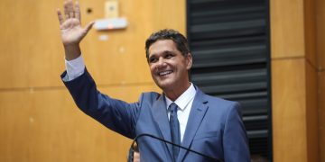 Ricardo Ferraço toma posse como governador do Espírito Santo